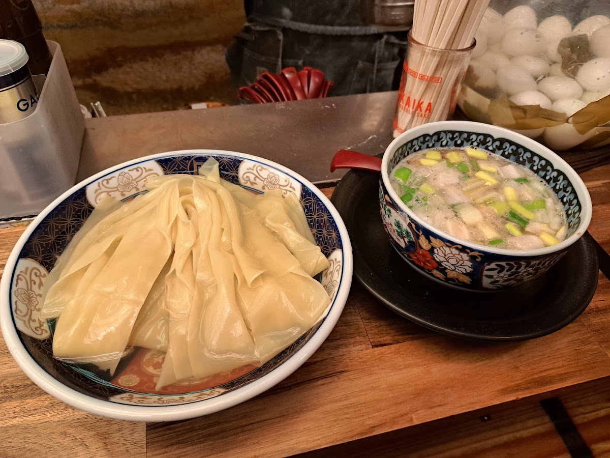 Sugoi Niboshi Rāmen Nagi Shinjuku Golden Gai