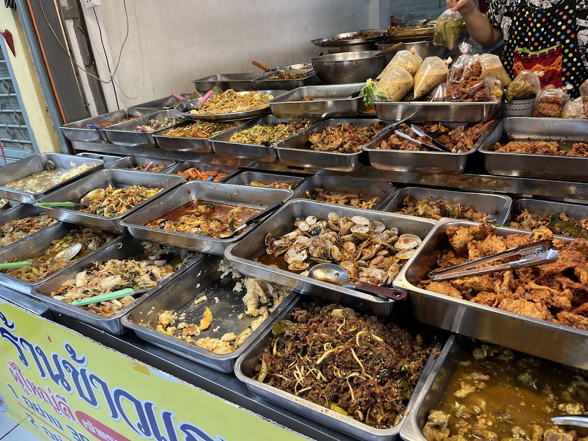 Puyai Lee Restaurant